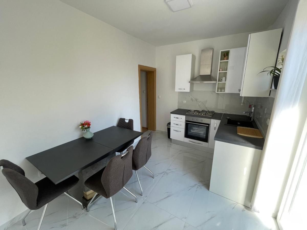 Apartmani Jasminka Водице Екстериор снимка