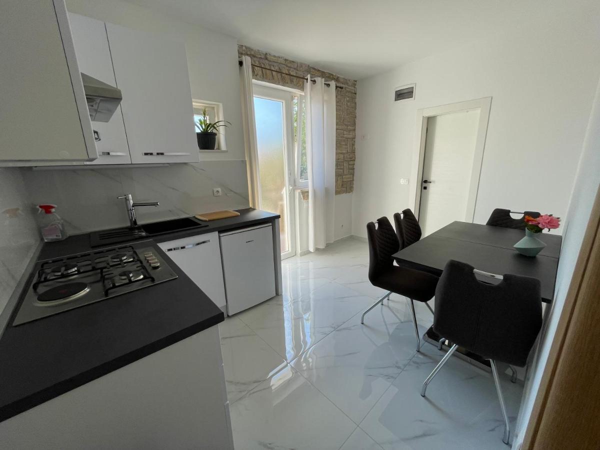 Apartmani Jasminka Водице Екстериор снимка
